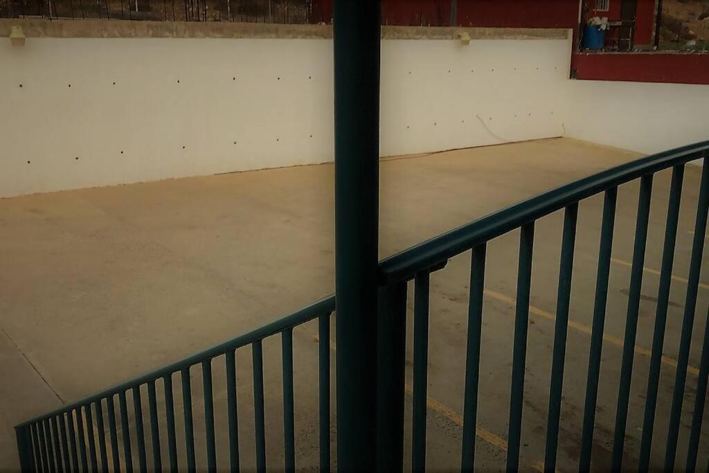 Lovely 1 Bedroom Apartment W/Private Parking Ensenada Kültér fotó